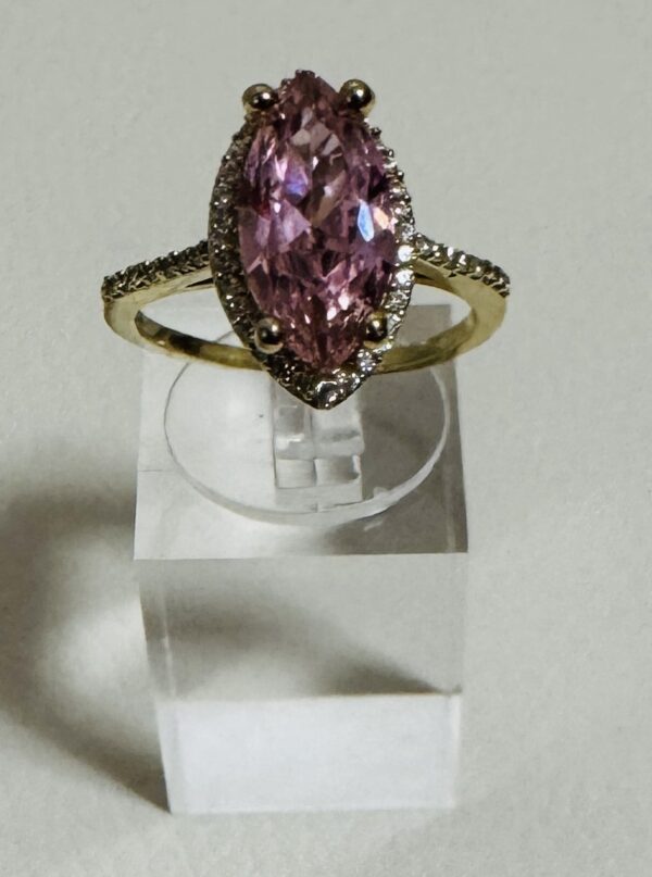 RINGS Almendra 10 k Zirconia Size 7 Weight 3.47 gr