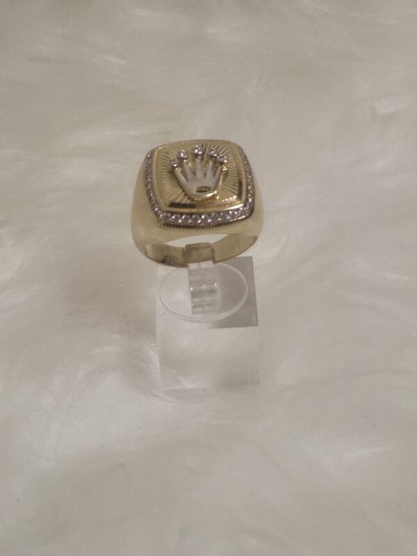 RINGS Corona 10 k Zirconia Size 10 Weight 9.73gr